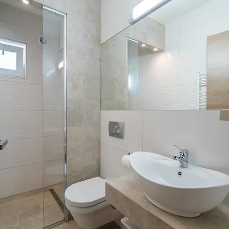 Aragda 1 Apartament *